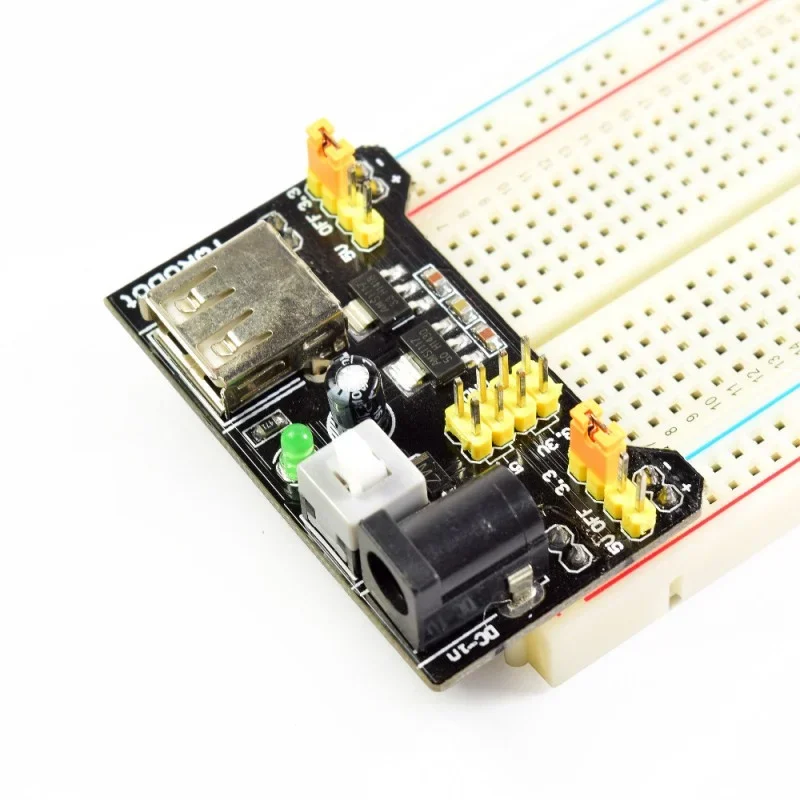 Módulo Fuente para Protoboard con Regulador 5V/3.3V